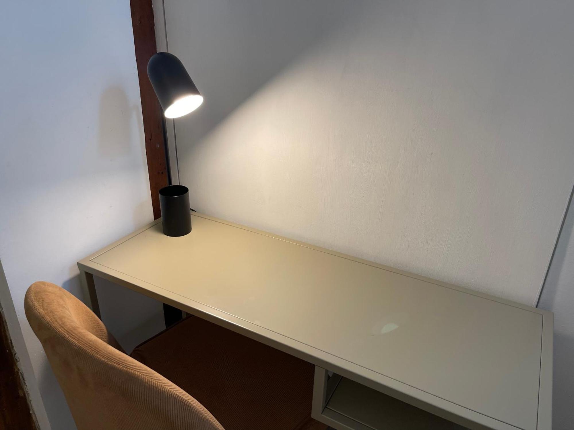 Estudio En Madrid Luaran gambar