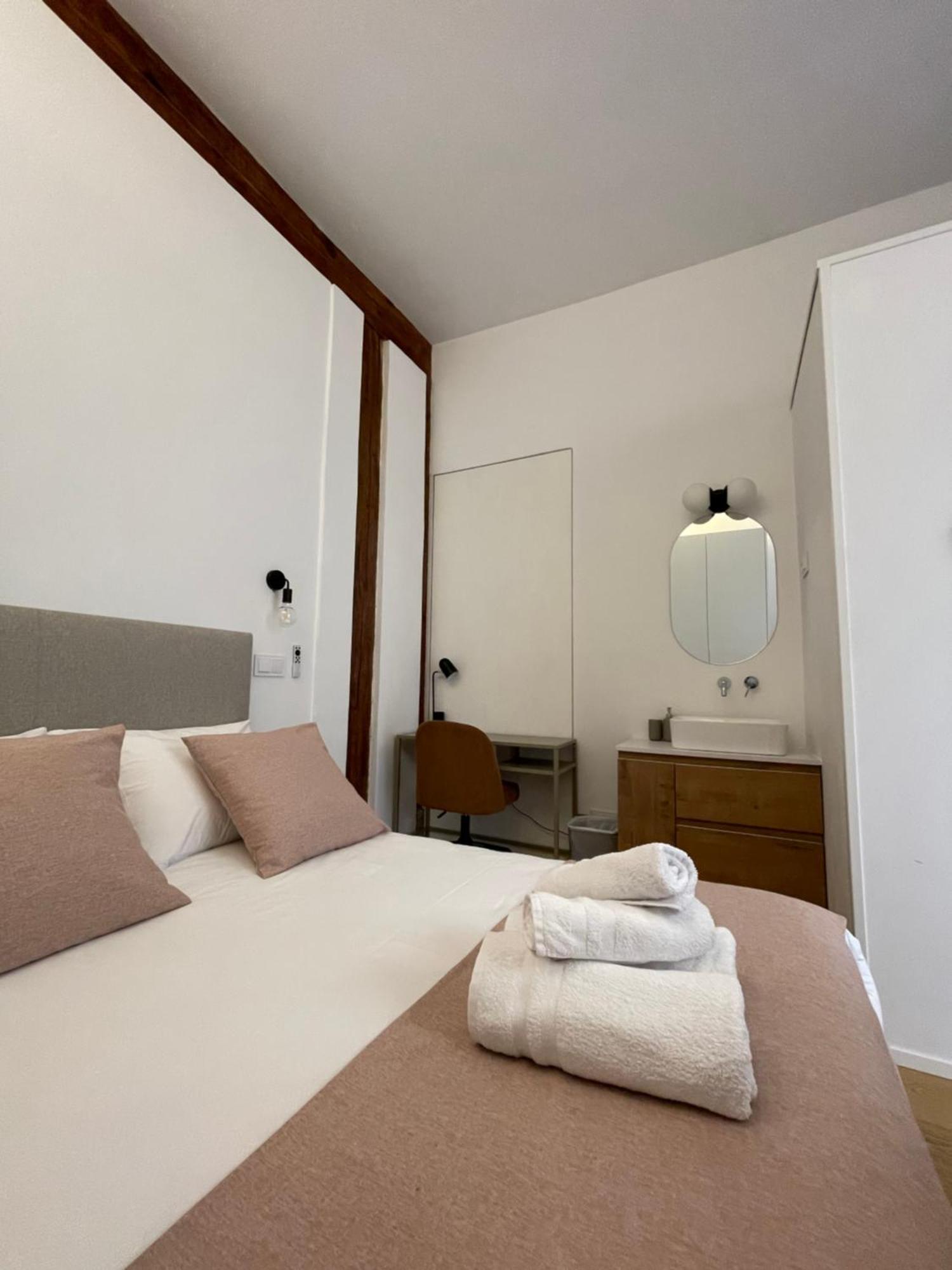 Estudio En Madrid Luaran gambar