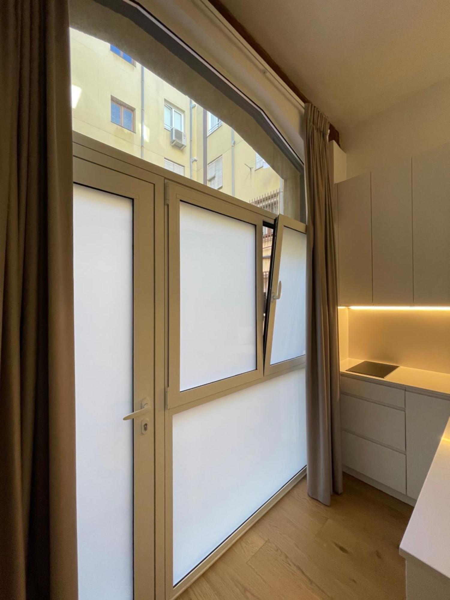 Estudio En Madrid Luaran gambar